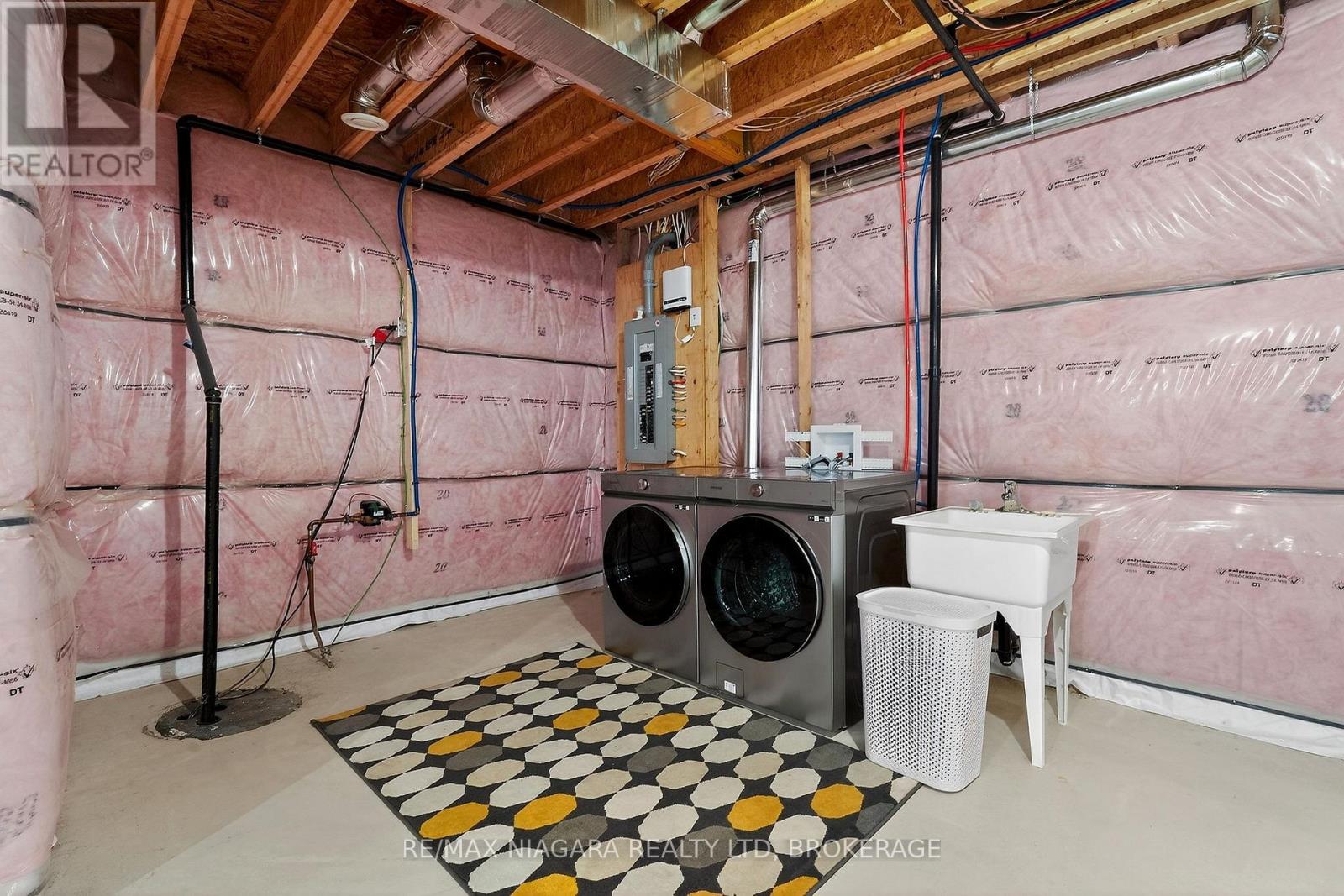 146 Hetram Court, Fort Erie, Ontario  L0S 1B0 - Photo 35 - X12947414