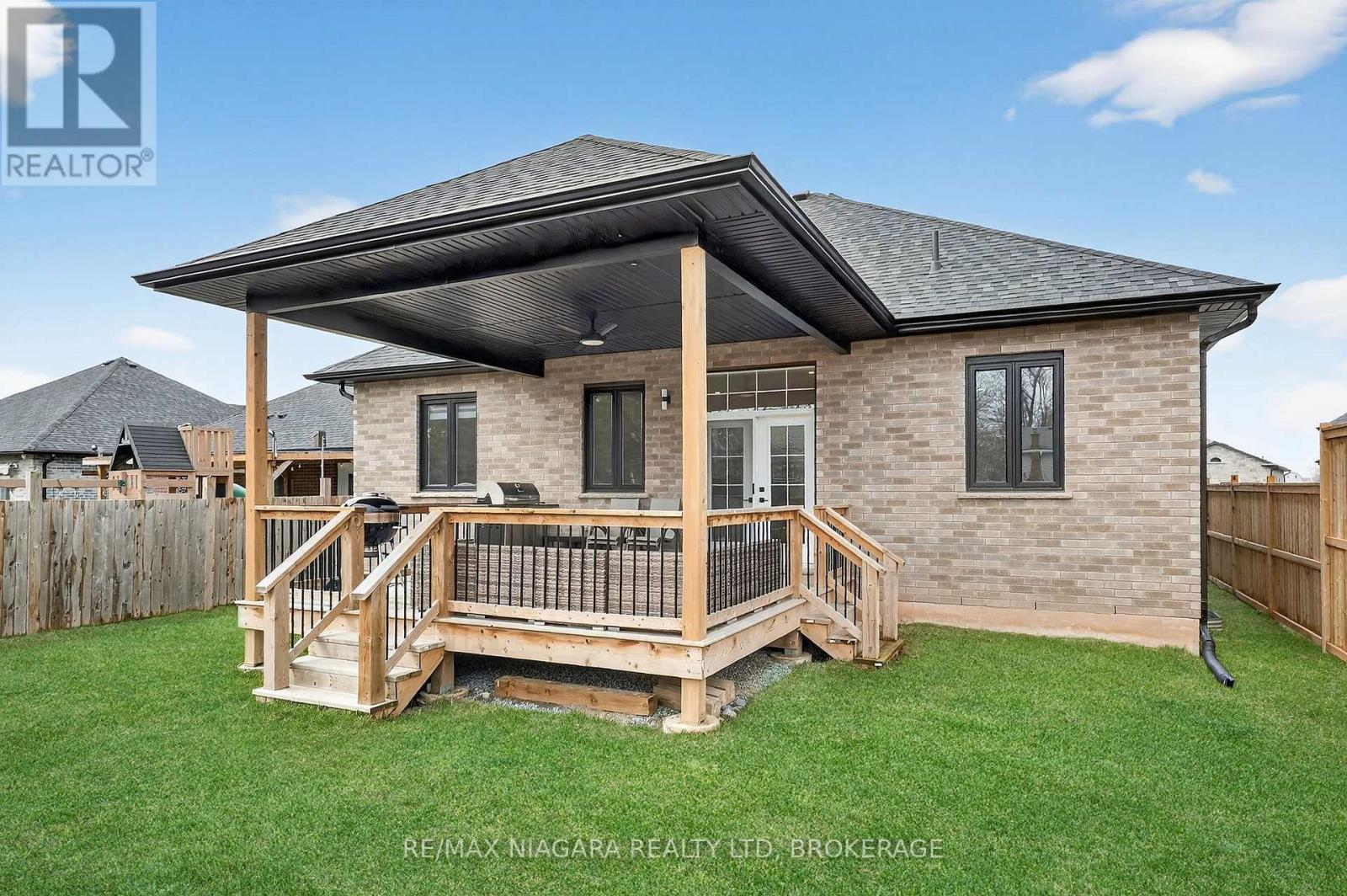 146 Hetram Court, Fort Erie, Ontario  L0S 1B0 - Photo 41 - X12947414