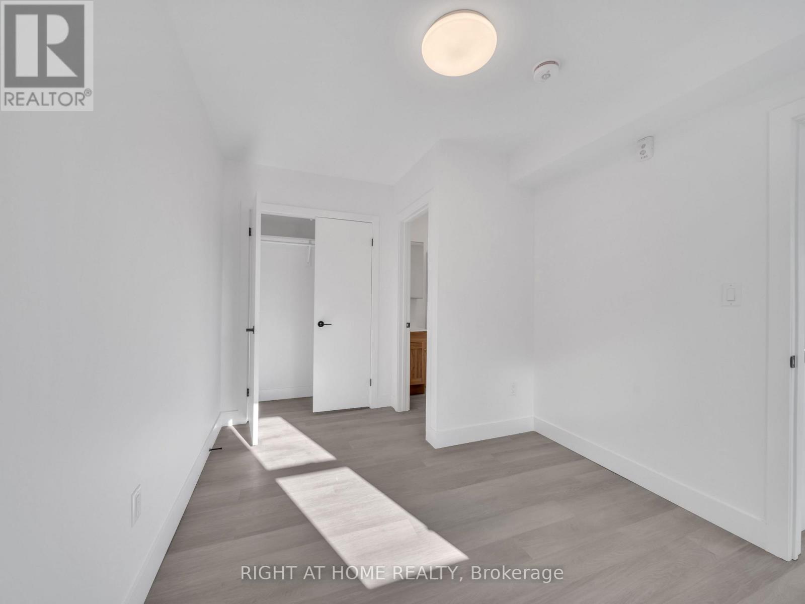 203 - 1804 Drouillard Road, Windsor, Ontario  N8W 3X5 - Photo 6 - X12947946