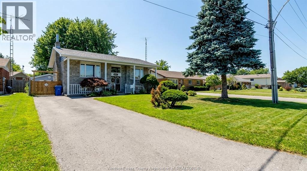 9 Mckee, Wallaceburg, Ontario  N8A 4P9 - Photo 2 - 26004144