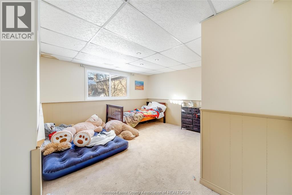 9 Mckee, Wallaceburg, Ontario  N8A 4P9 - Photo 11 - 26004144