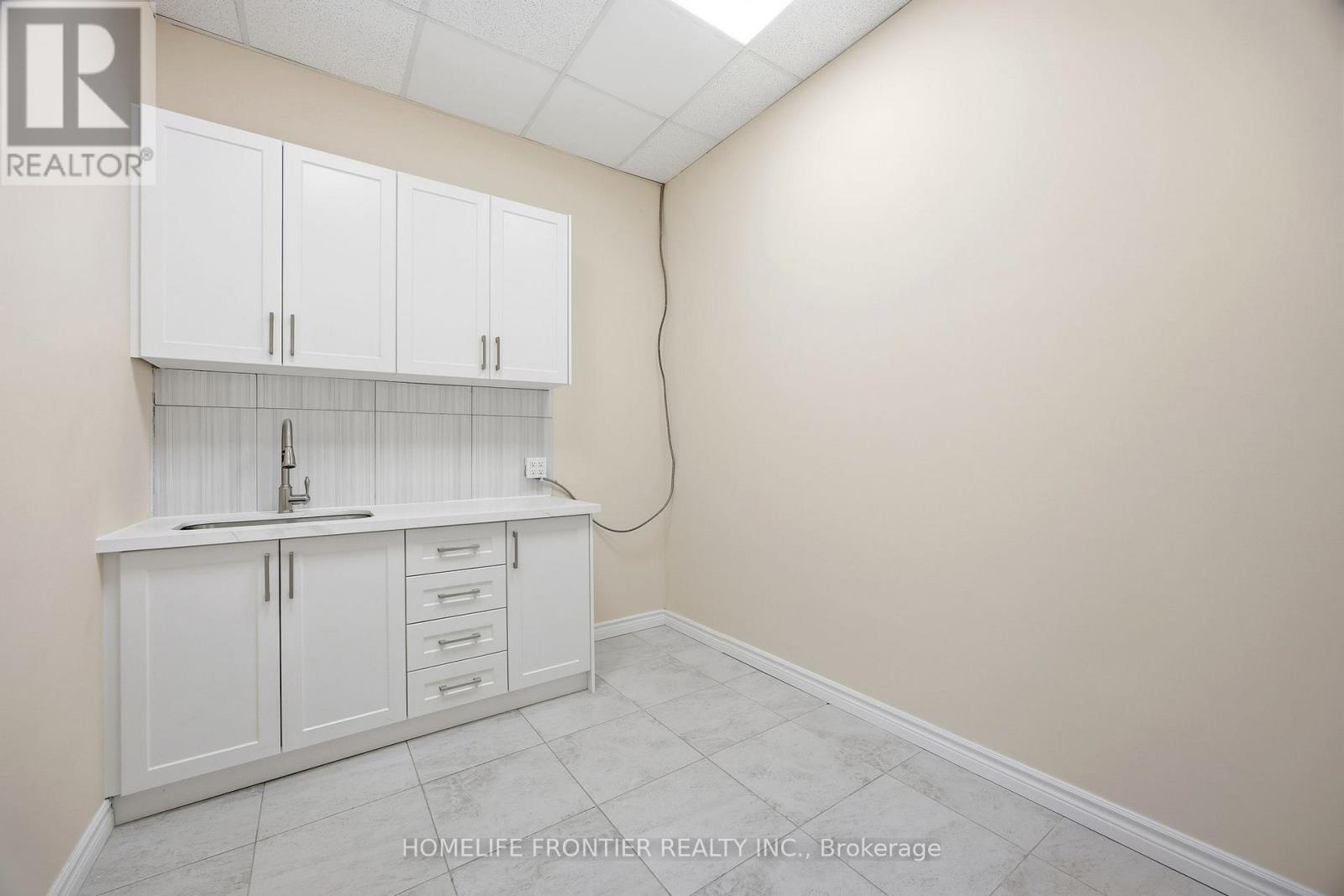 14 - 145 Royal Crest Court, Markham, Ontario  L3R 9Z4 - Photo 10 - N12801232