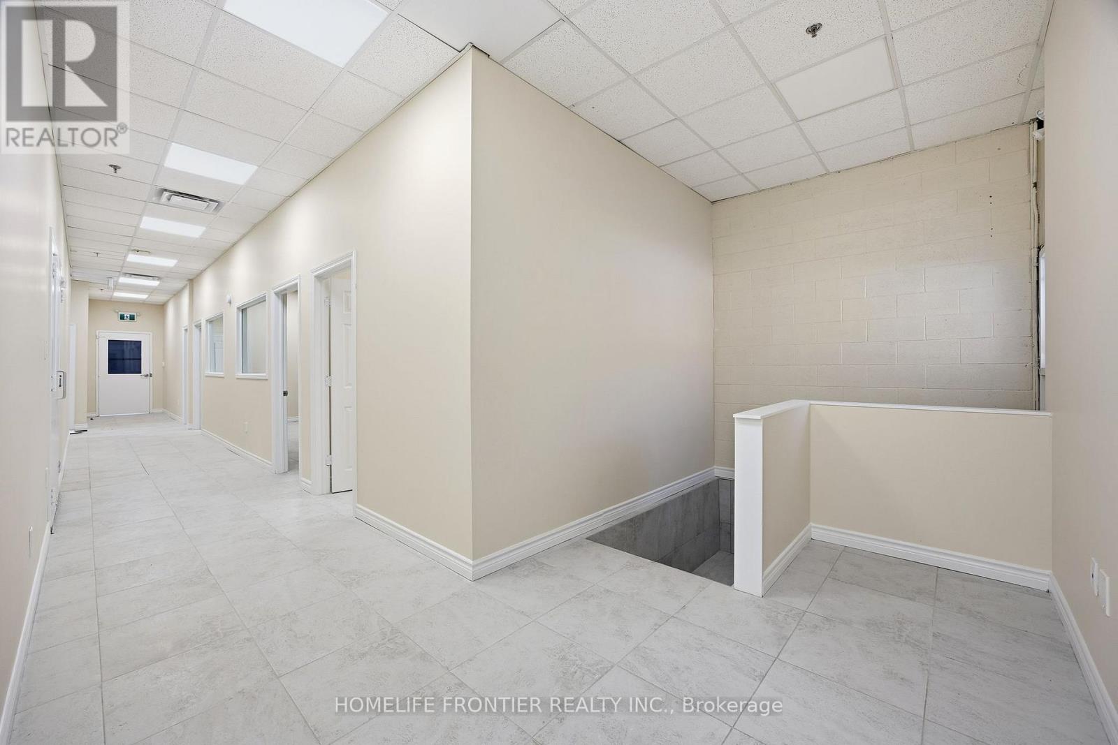 14 - 145 Royal Crest Court, Markham, Ontario  L3R 9Z4 - Photo 7 - N12801232