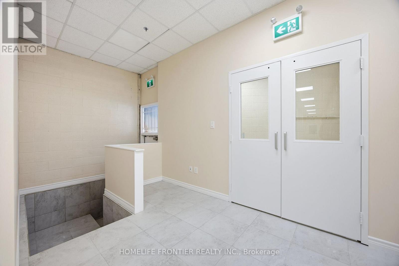 14 - 145 Royal Crest Court, Markham, Ontario  L3R 9Z4 - Photo 8 - N12801232