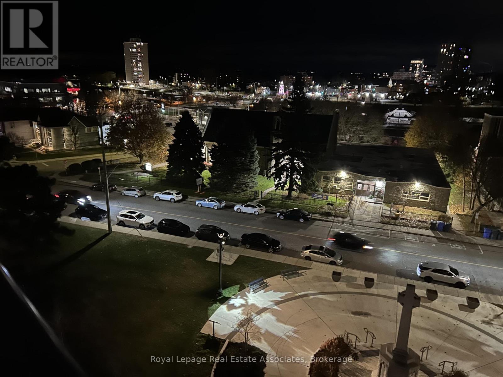 805 - 21 Park Street E, Mississauga, Ontario  L5G 0C2 - Photo 28 - W12778170