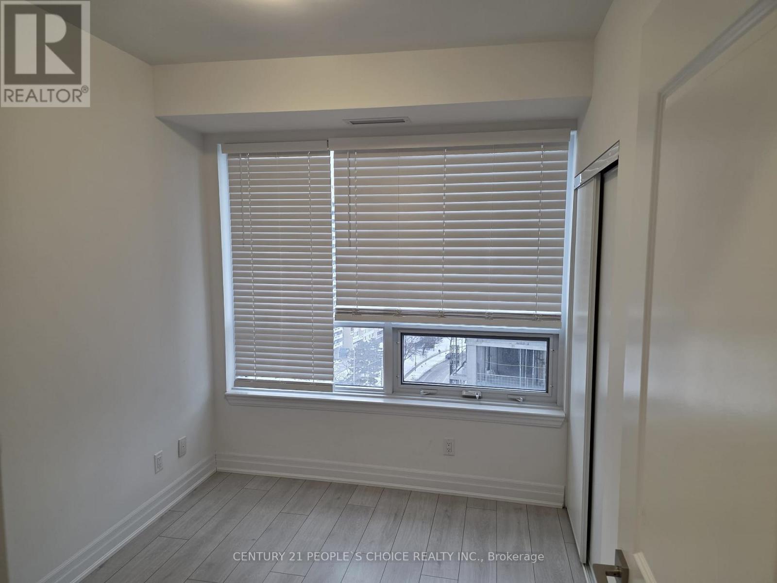 1102 - 30 Elm Drive W, Mississauga, Ontario  L5B 1L9 - Photo 10 - W12947966