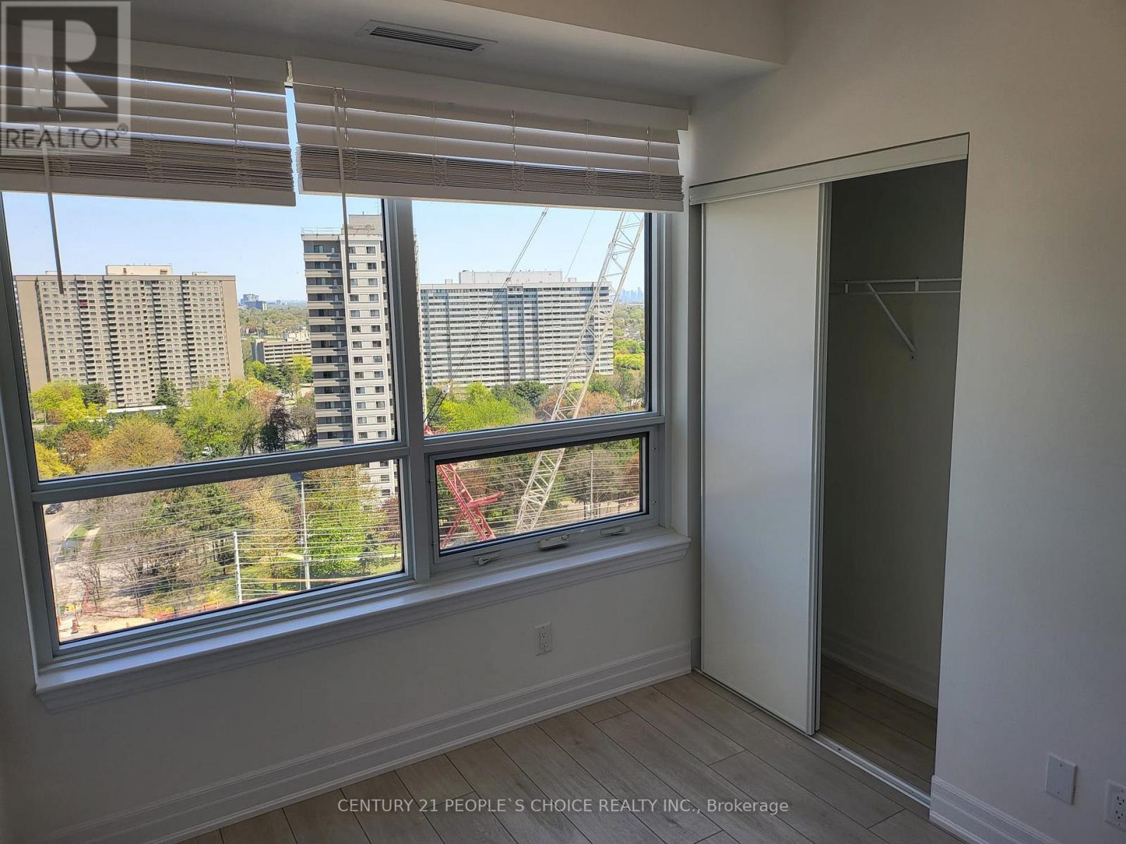 1102 - 30 Elm Drive W, Mississauga, Ontario  L5B 1L9 - Photo 11 - W12947966