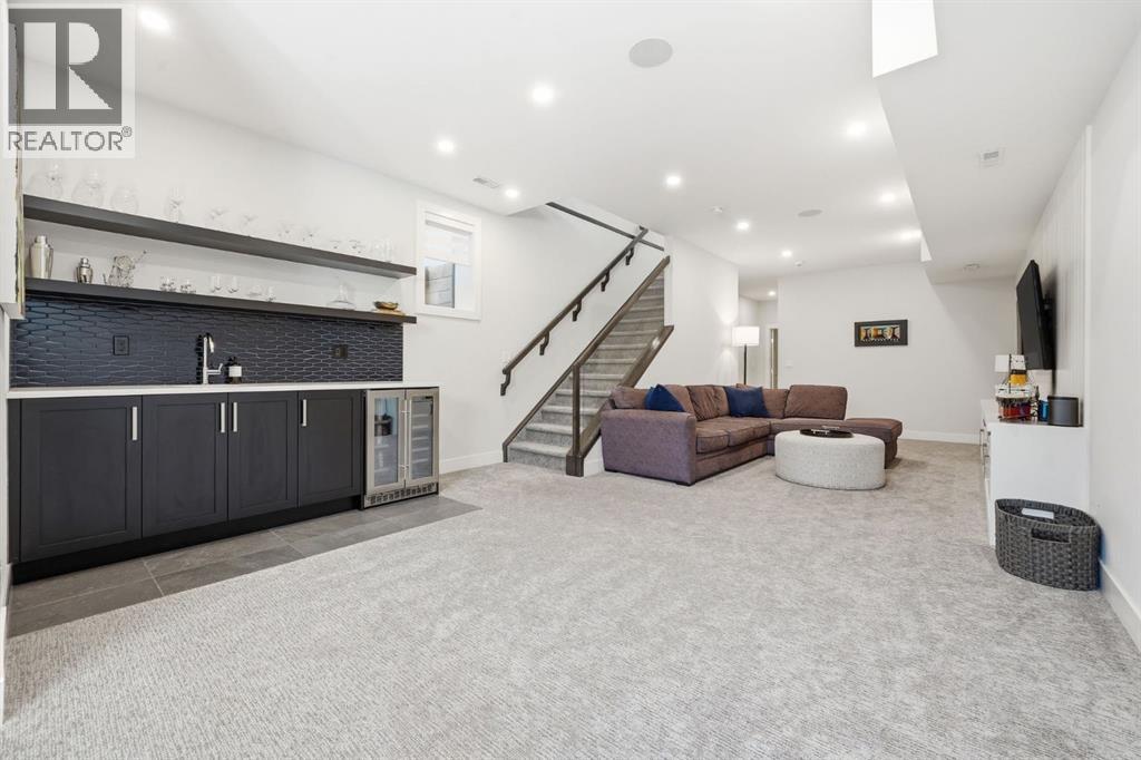 2, 427 37 Street SW, Calgary, Alberta  T3C 1R7 - Photo 31 - A2296457