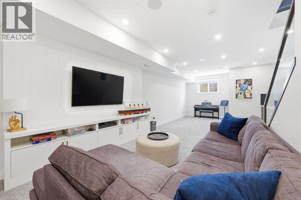 2, 427 37 Street SW, Calgary, Alberta  T3C 1R7 - Photo 35 - A2296457