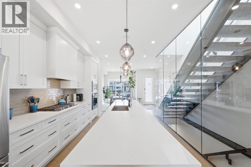 2, 427 37 Street SW, Calgary, Alberta  T3C 1R7 - Photo 7 - A2296457