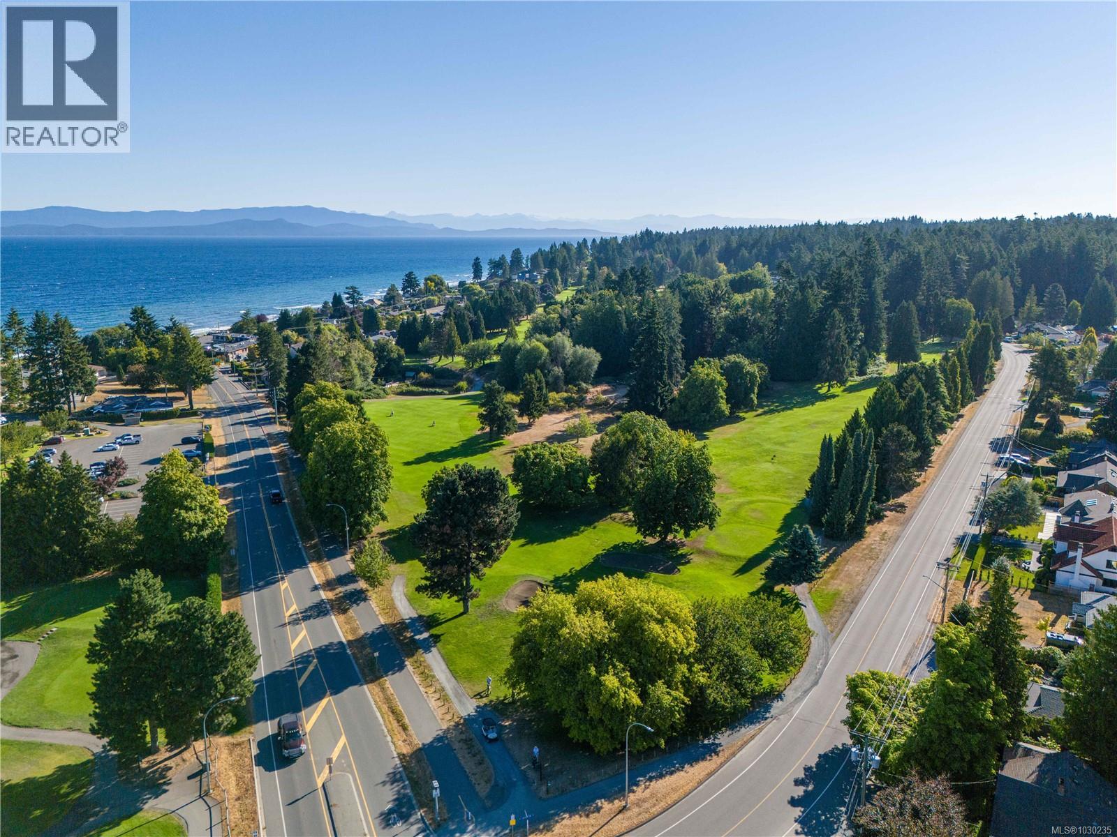 158 Crescent Rd E, Qualicum Beach, British Columbia  V9K 1L6 - Photo 2 - 1030235