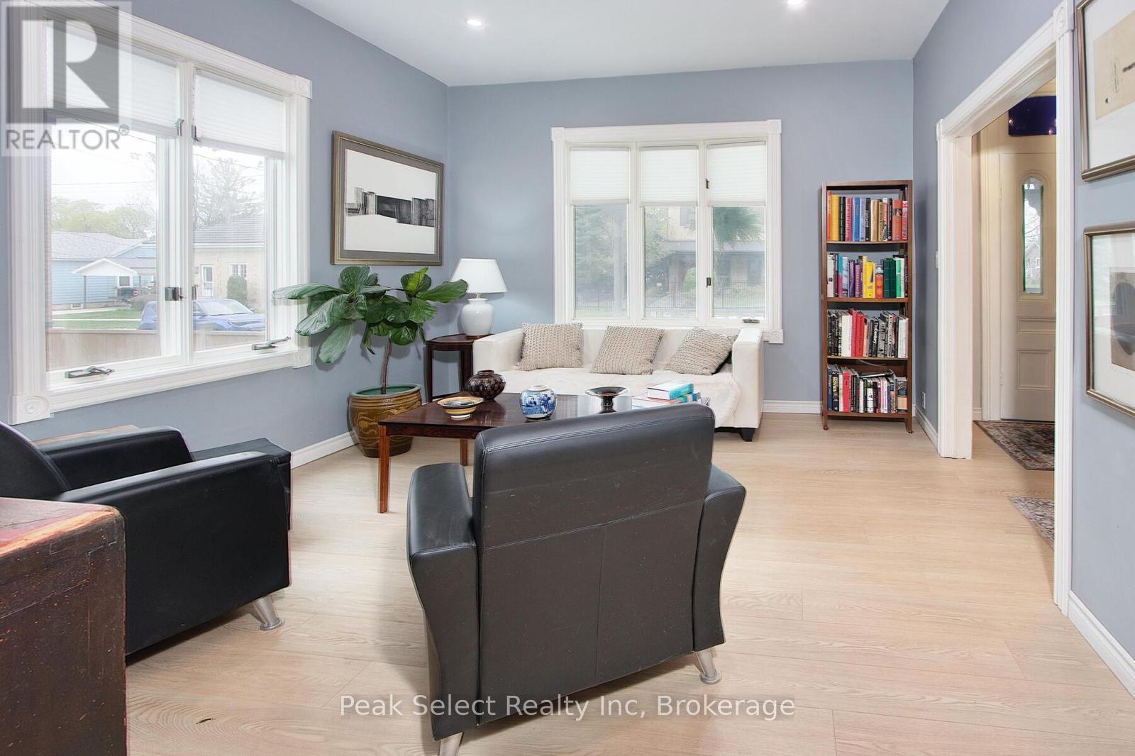 430 Albert Street, South Huron, Ontario  N0M 1S1 - Photo 7 - X12948050