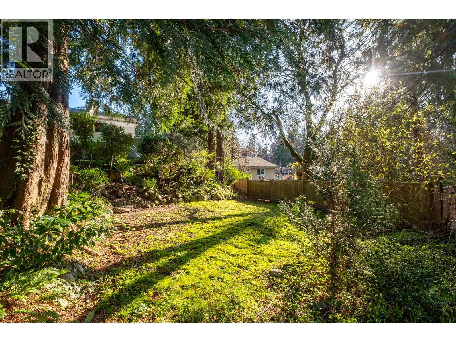 551 E Osborne Road, North Vancouver, British Columbia  V7N 1M4 - Photo 17 - R3106146