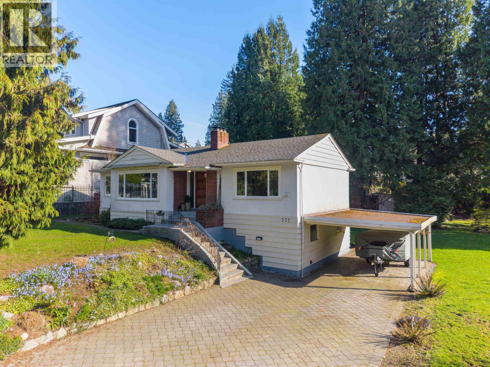 551 E Osborne Road, North Vancouver, British Columbia  V7N 1M4 - Photo 3 - R3106146