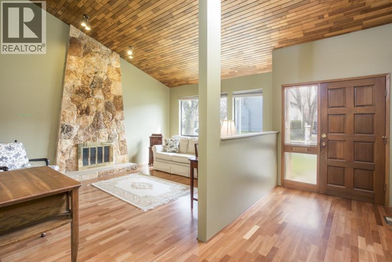 10139 Lawson Drive, Richmond, British Columbia  V7E 5M2 - Photo 4 - R3106171