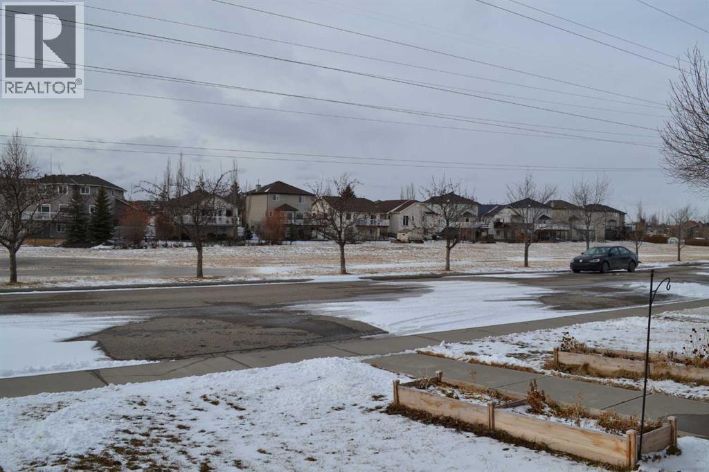 209 Lakeview Inlet, Chestermere, Alberta  T1X 1P4 - Photo 4 - A2294307