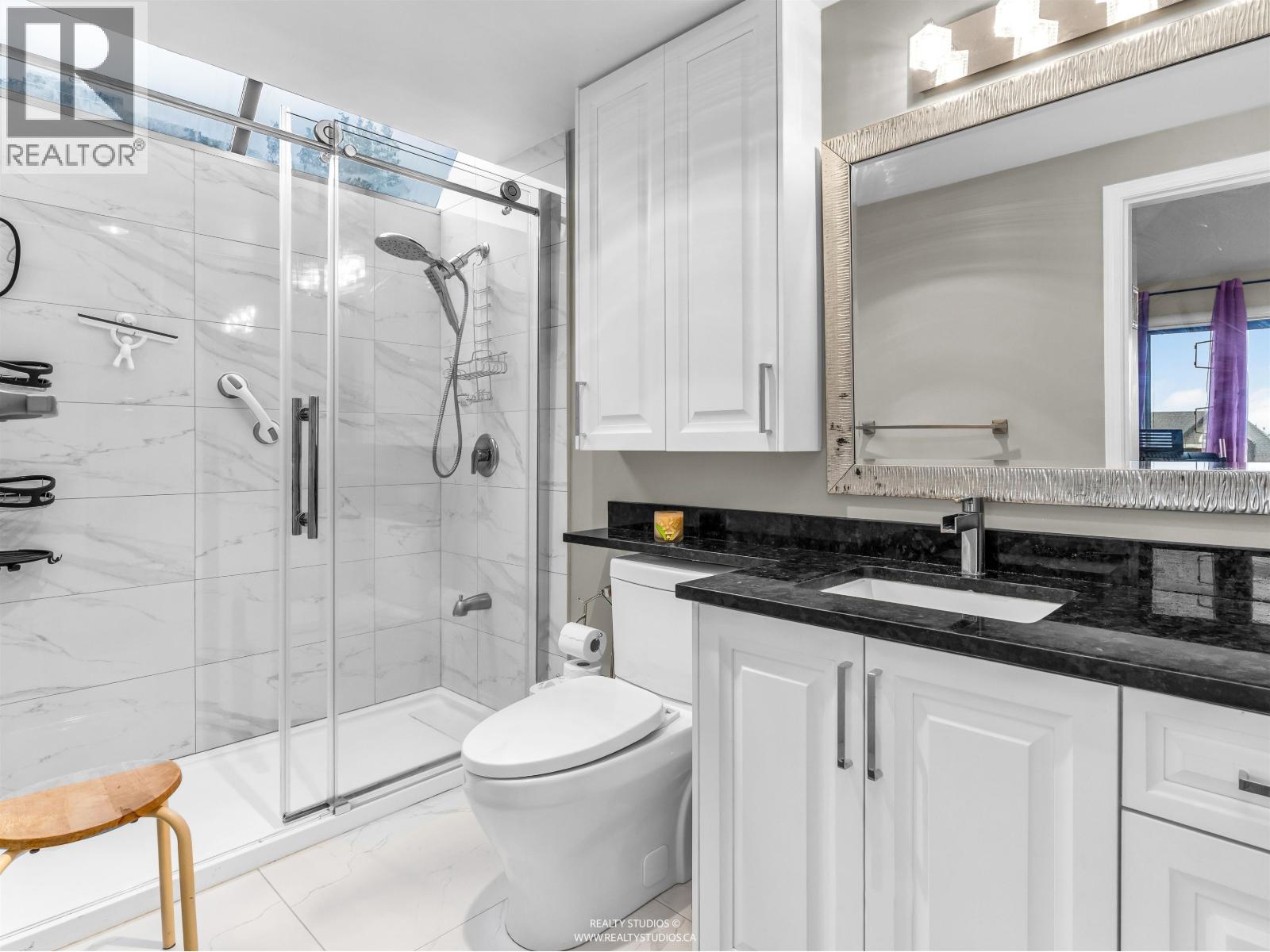 6 220 E Keith Road, North Vancouver, British Columbia  V7L 1V5 - Photo 10 - R3104221