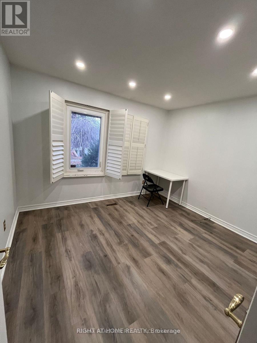 21 Hollyberry Trail, Toronto, Ontario  M2H 2N9 - Photo 7 - C12948028