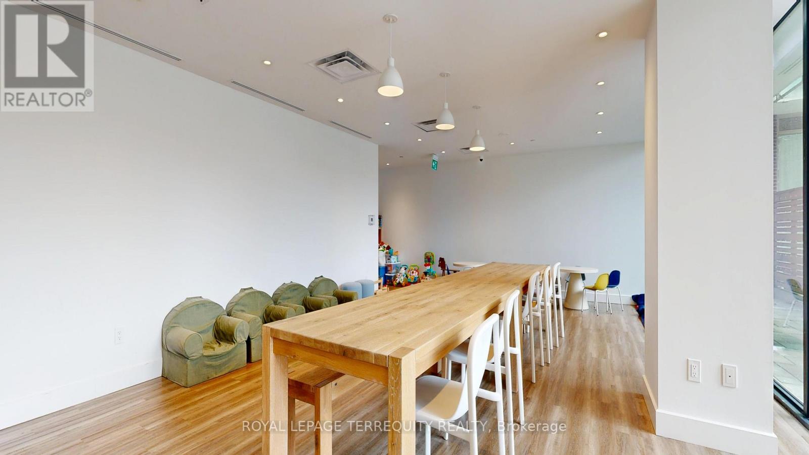 204 - 150 Logan Avenue, Toronto, Ontario  M4M 0E4 - Photo 20 - E12948042