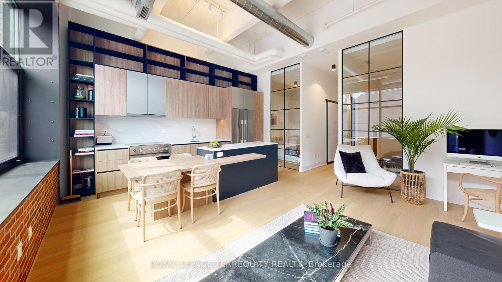 204 - 150 Logan Avenue, Toronto, Ontario  M4M 0E4 - Photo 4 - E12948042