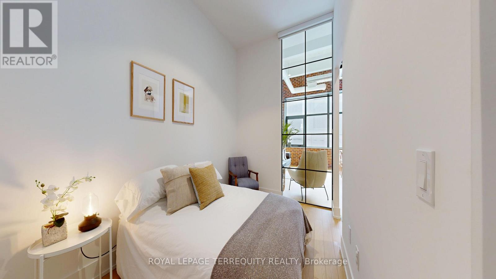 204 - 150 Logan Avenue, Toronto, Ontario  M4M 0E4 - Photo 8 - E12948042