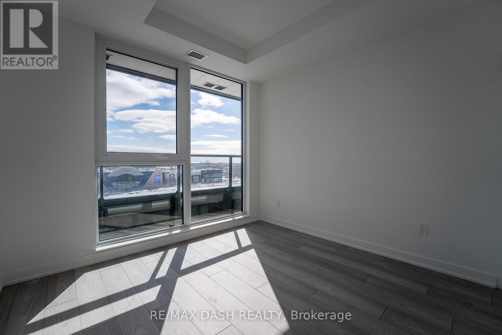 619 - 1007 The Queensway Avenue, Toronto, Ontario  M8Z 0H4 - Photo 10 - W12934494