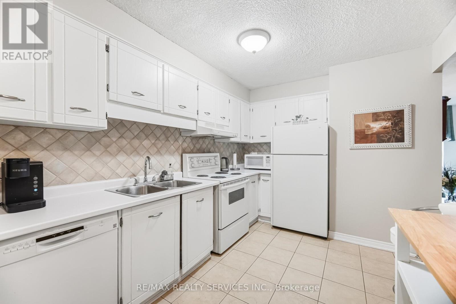 201 - 20 Mississauga Valley Blvd Valley E, Mississauga, Ontario  L5A 3S1 - Photo 18 - W12945676