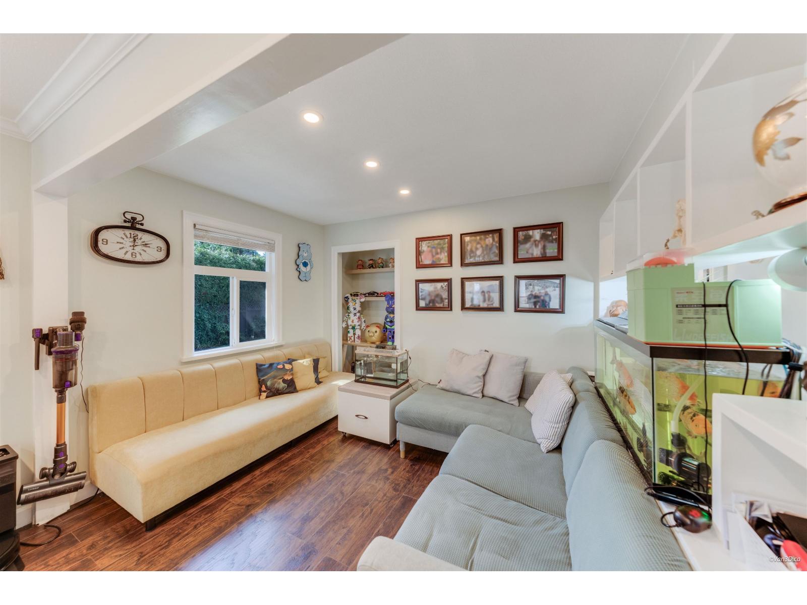 17346 60a Avenue, Surrey, British Columbia  V3S 6X8 - Photo 5 - R3105546