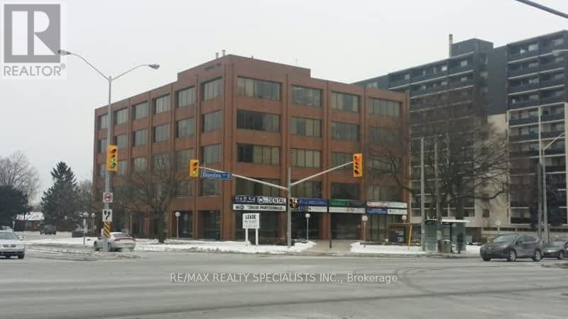 304 - 130 Dundas Street E, Mississauga, Ontario  L4Y 2B8 - Photo 2 - W12948006