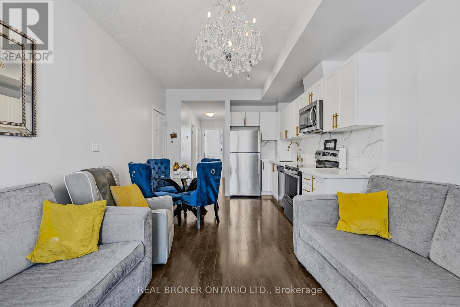 21 - 630 Rogers Road, Toronto, Ontario  M6M 0B4 - Photo 2 - W12948048