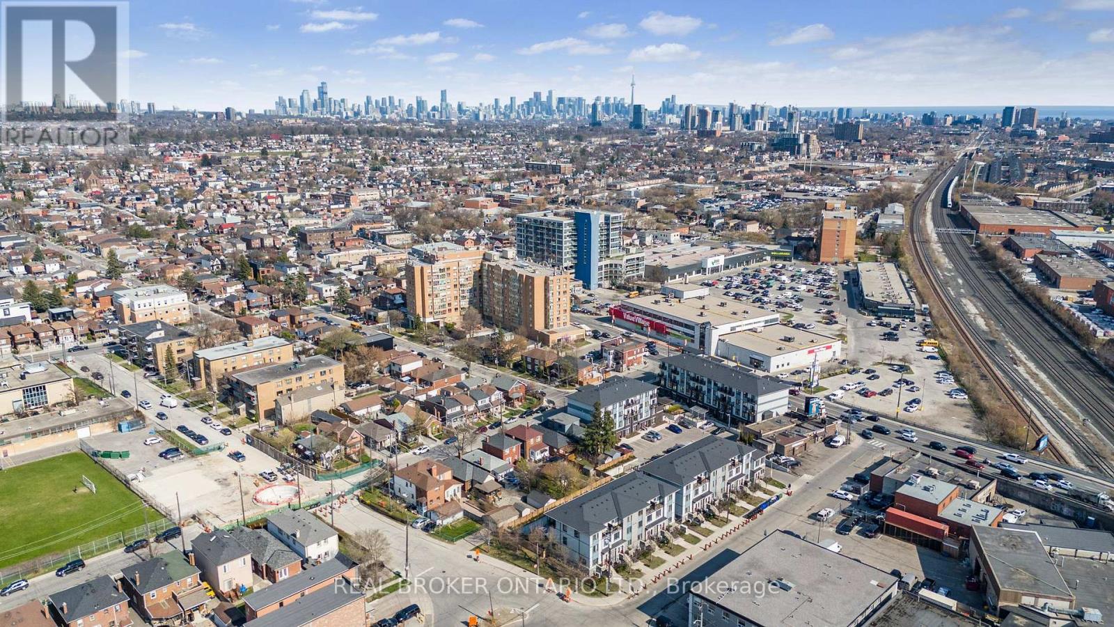 21 - 630 Rogers Road, Toronto, Ontario  M6M 0B4 - Photo 25 - W12948048