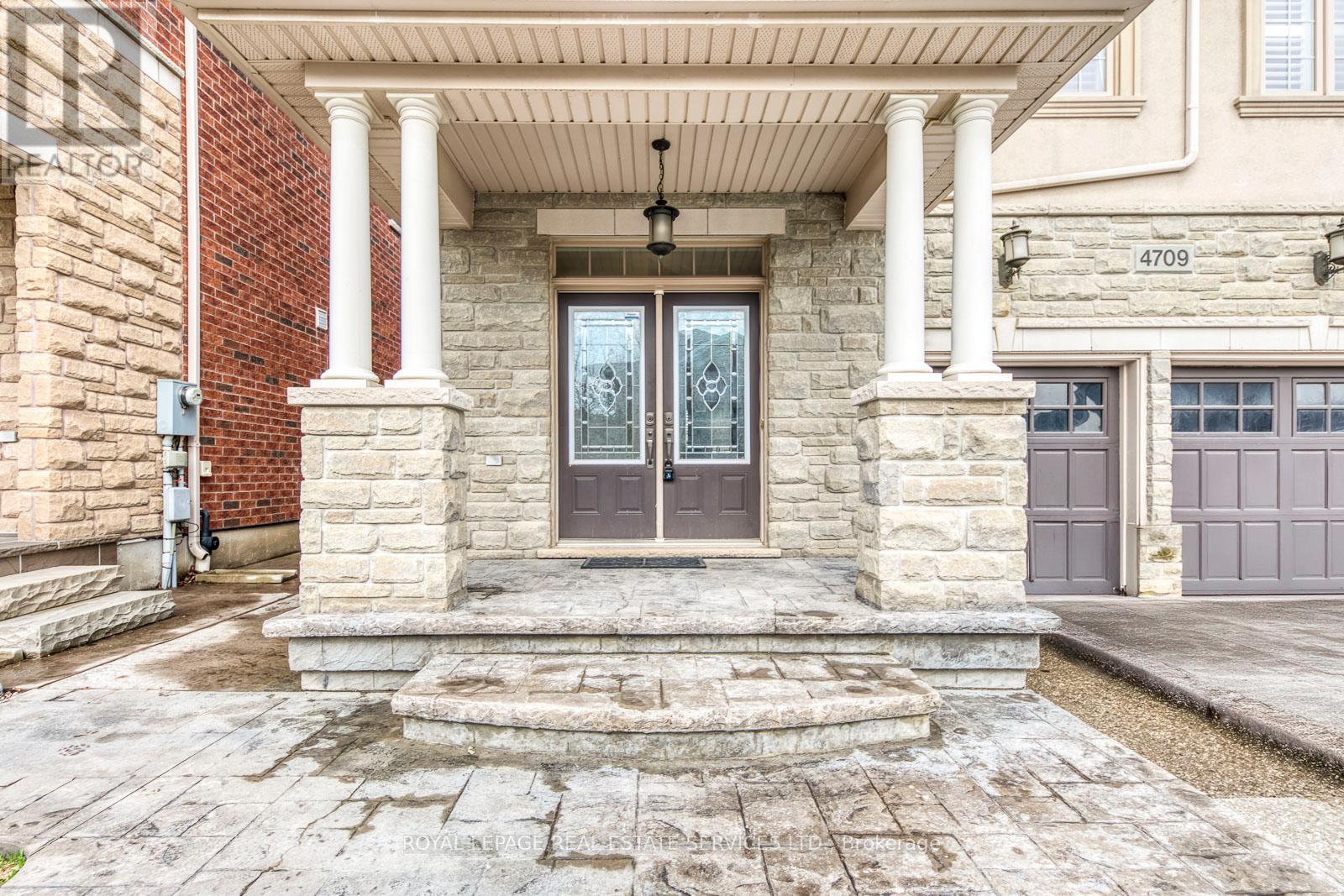 4709 Irena Avenue, Burlington, Ontario  L7M 0K2 - Photo 2 - W12948052