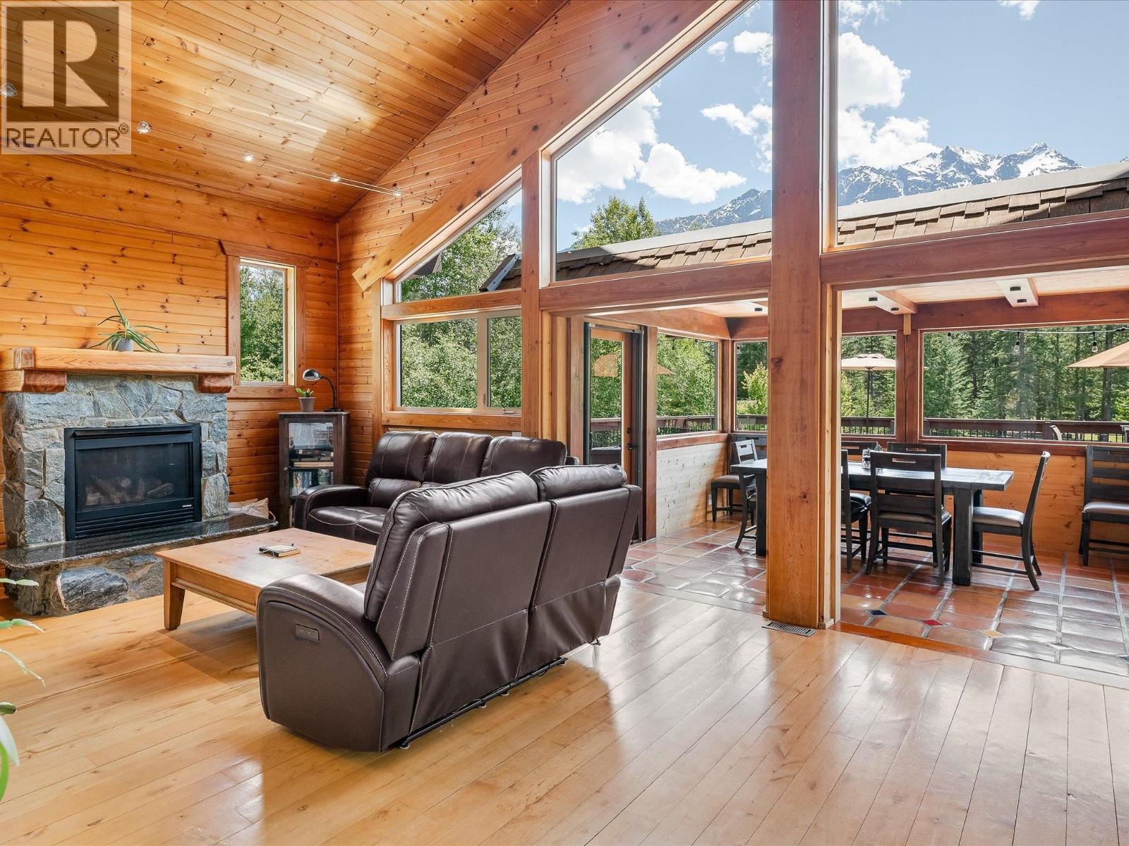 1470 Fraser Road, Pemberton, British Columbia  V0N 2L0 - Photo 8 - R3101973