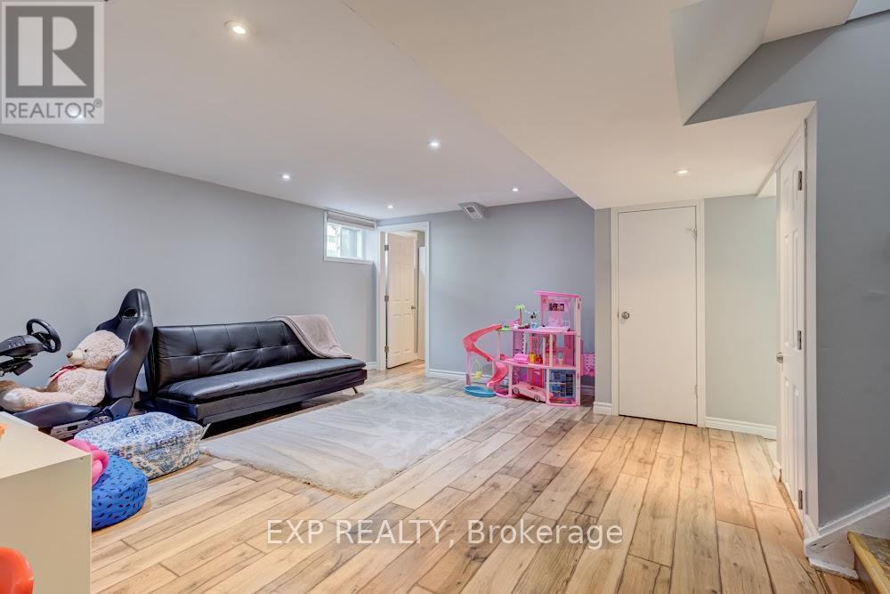 42 Terrace Drive, Hamilton, Ontario  L9A 2Y6 - Photo 24 - X12948014