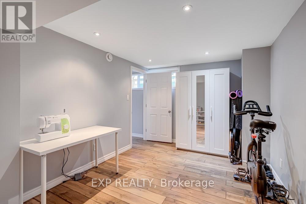 42 Terrace Drive, Hamilton, Ontario  L9A 2Y6 - Photo 27 - X12948014