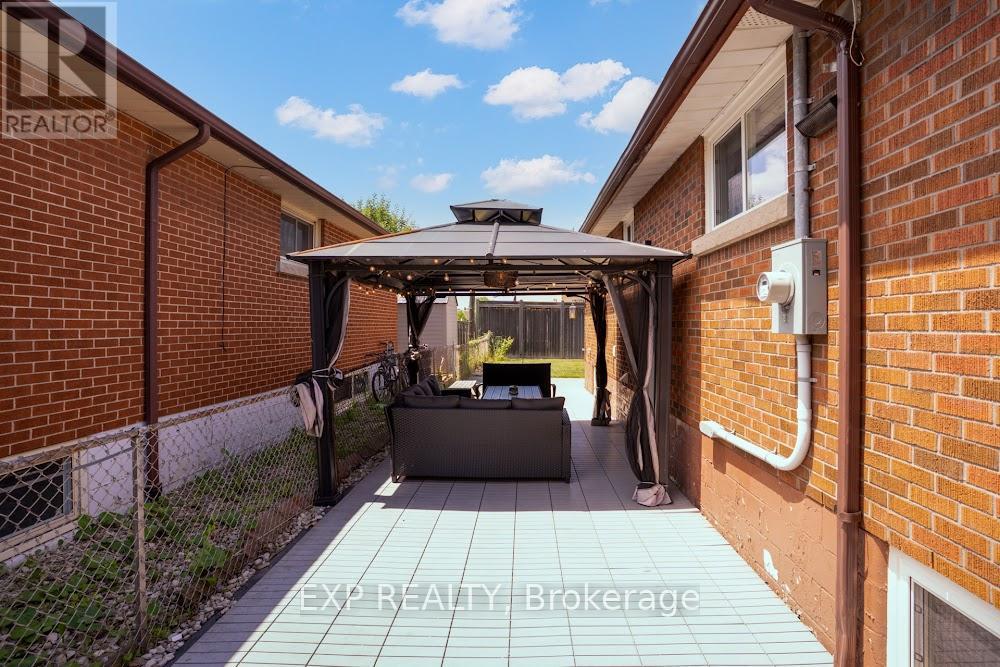 42 Terrace Drive, Hamilton, Ontario  L9A 2Y6 - Photo 38 - X12948014