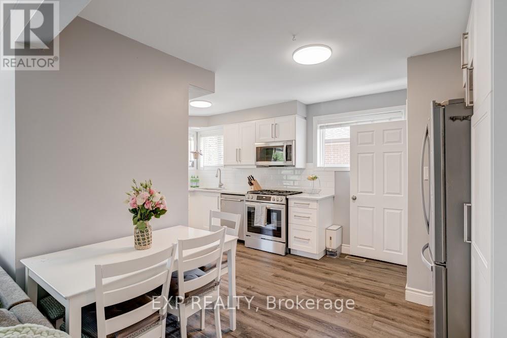 42 Terrace Drive, Hamilton, Ontario  L9A 2Y6 - Photo 9 - X12948014