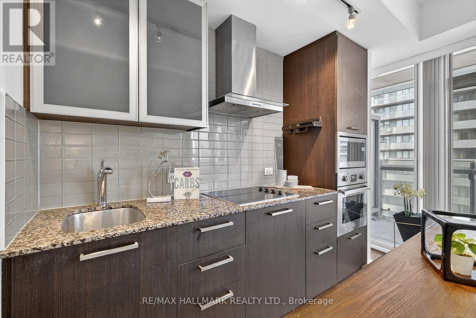 2301 - 14 York Street, Toronto, Ontario  M5J 0B1 - Photo 13 - C12744144