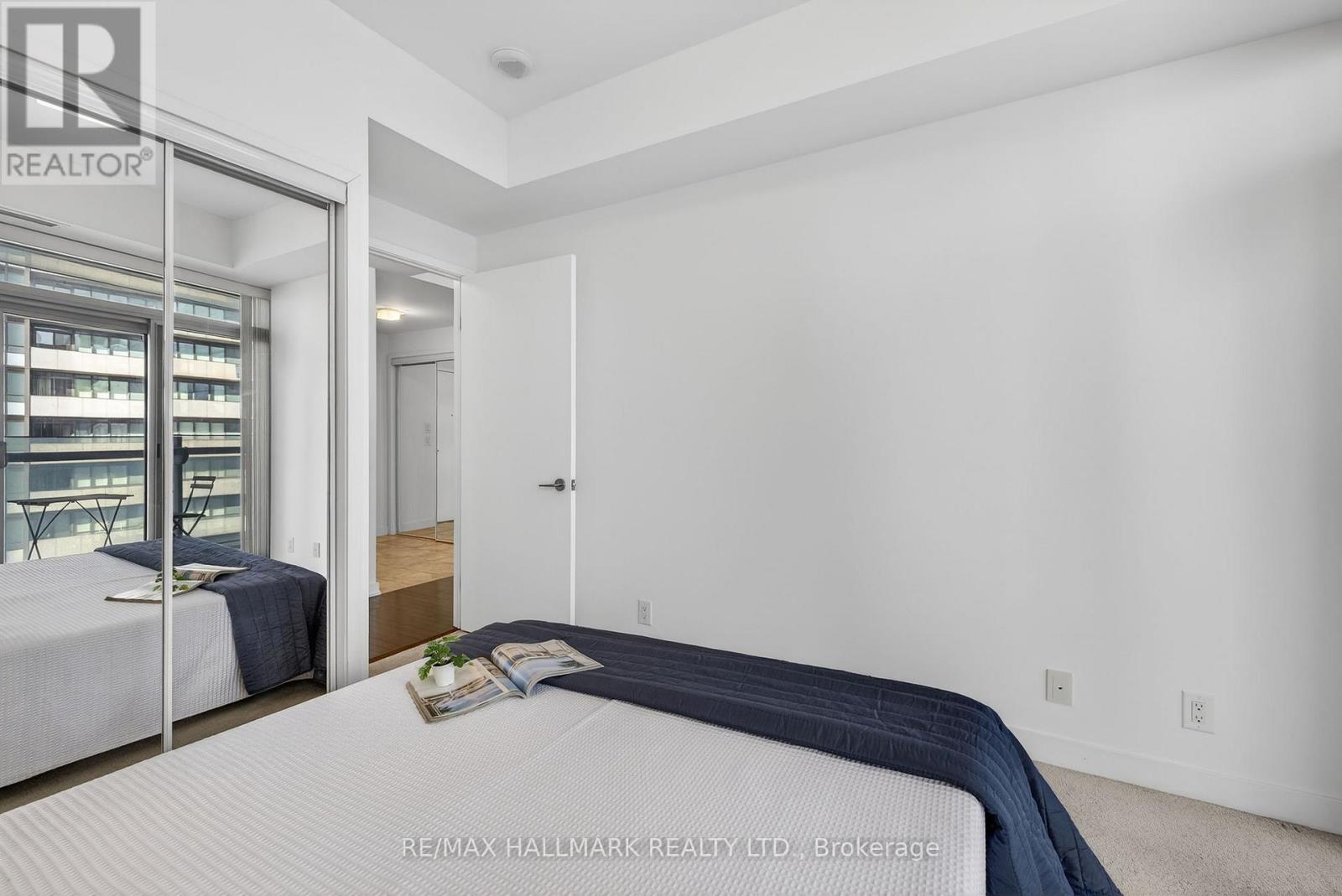 2301 - 14 York Street, Toronto, Ontario  M5J 0B1 - Photo 24 - C12744144