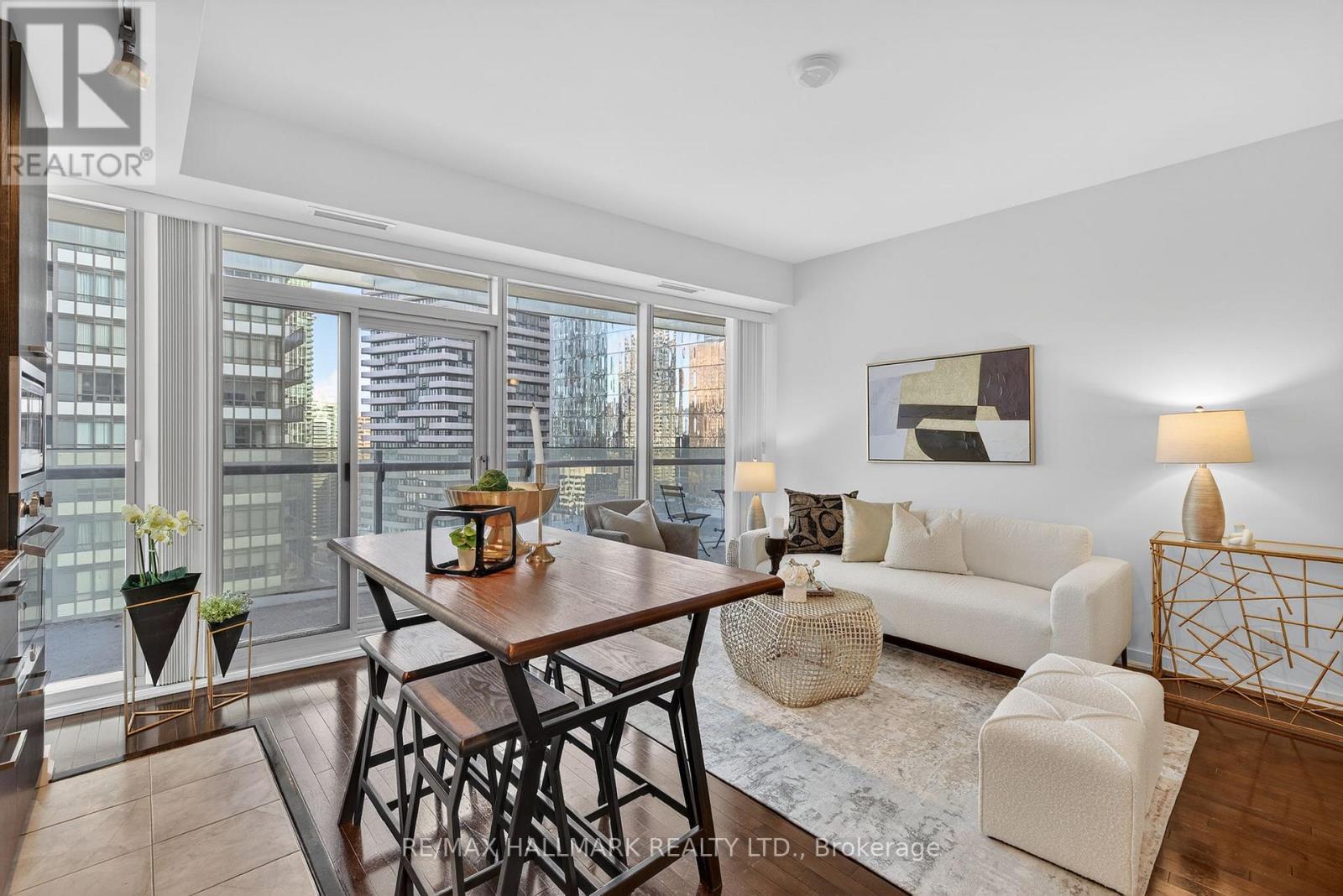 2301 - 14 York Street, Toronto, Ontario  M5J 0B1 - Photo 18 - C12744144