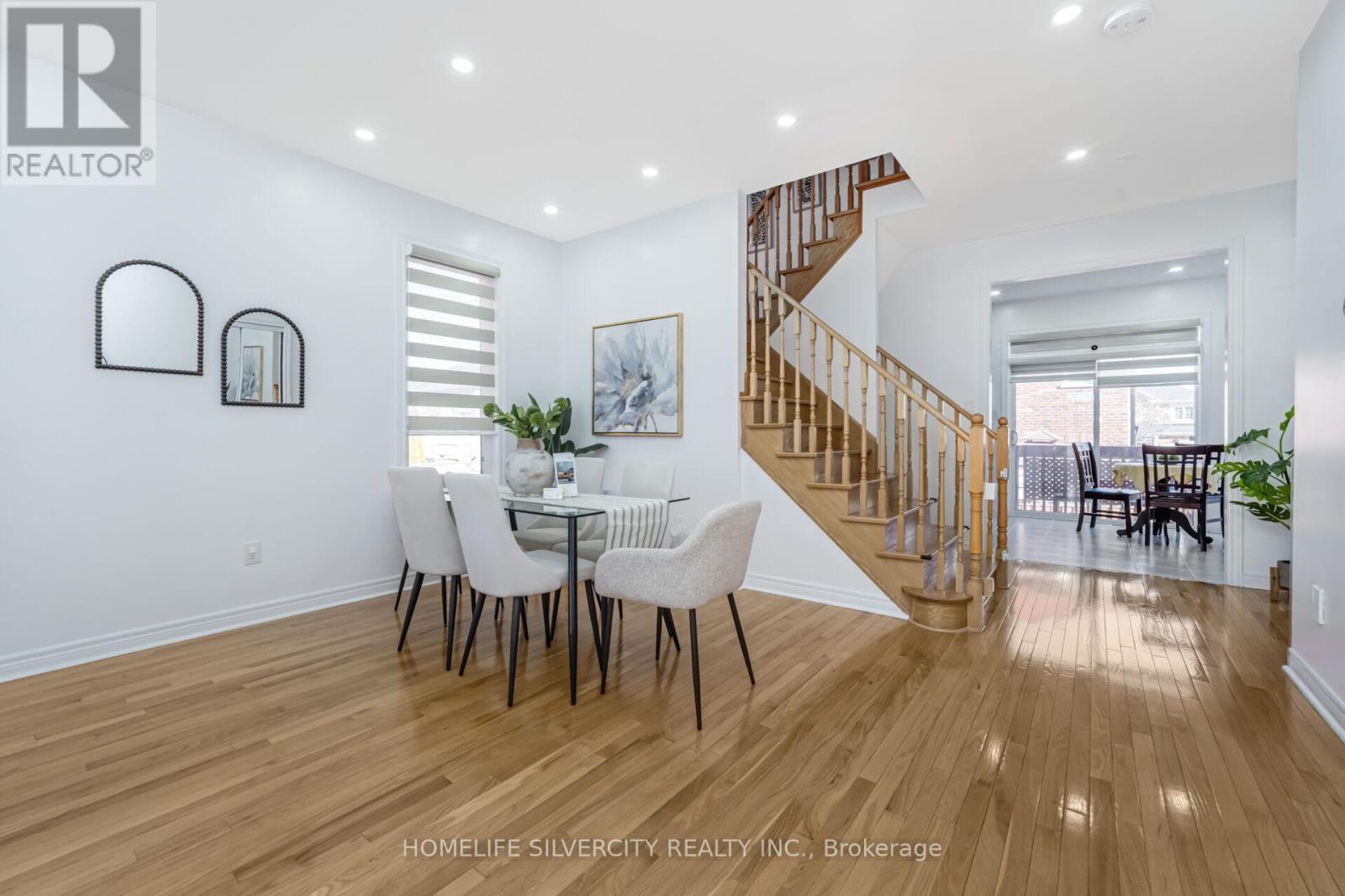 18 Finlayson Crescent, Brampton, Ontario  L6R 0H7 - Photo 7 - W12911946