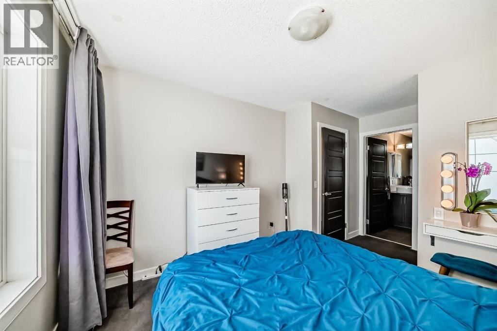 88 Pantego Lane NW, Calgary, Alberta  T3K 0T1 - Photo 9 - A2294175