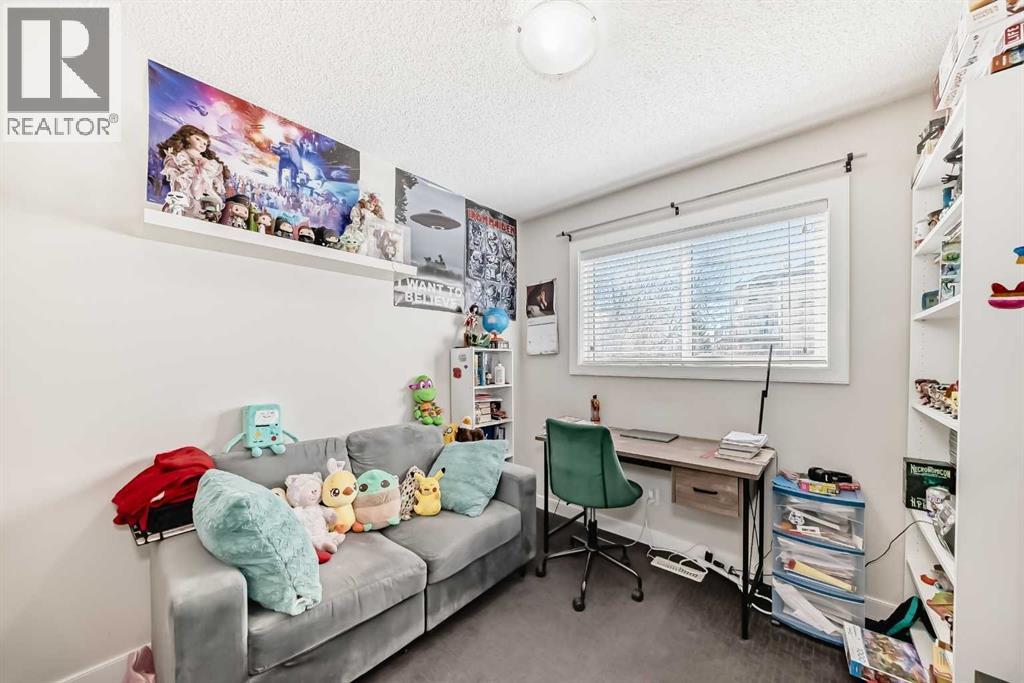 88 Pantego Lane NW, Calgary, Alberta  T3K 0T1 - Photo 12 - A2294175