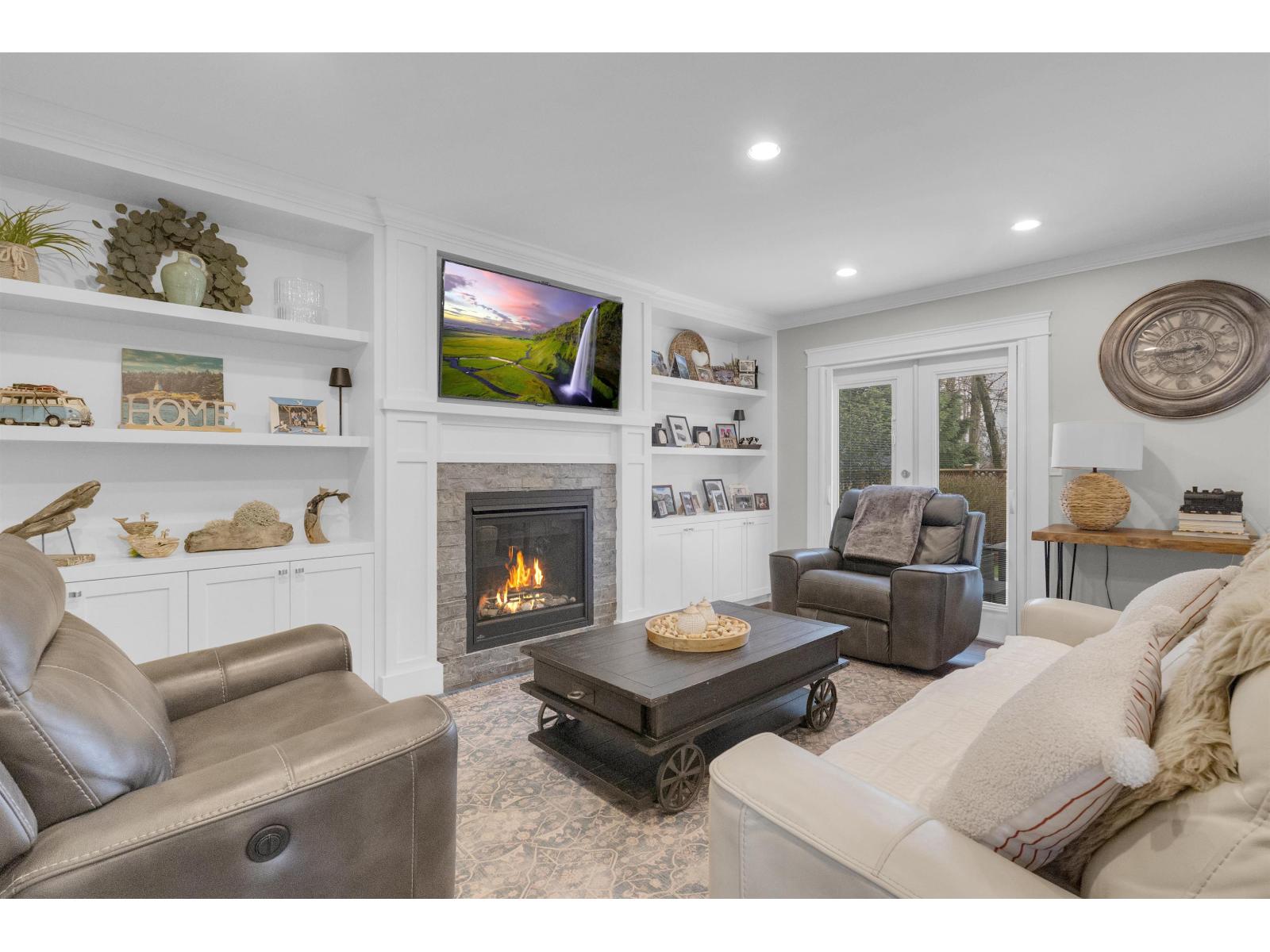 8168 132a Street, Surrey, British Columbia  V3W 8Y6 - Photo 2 - R3105710