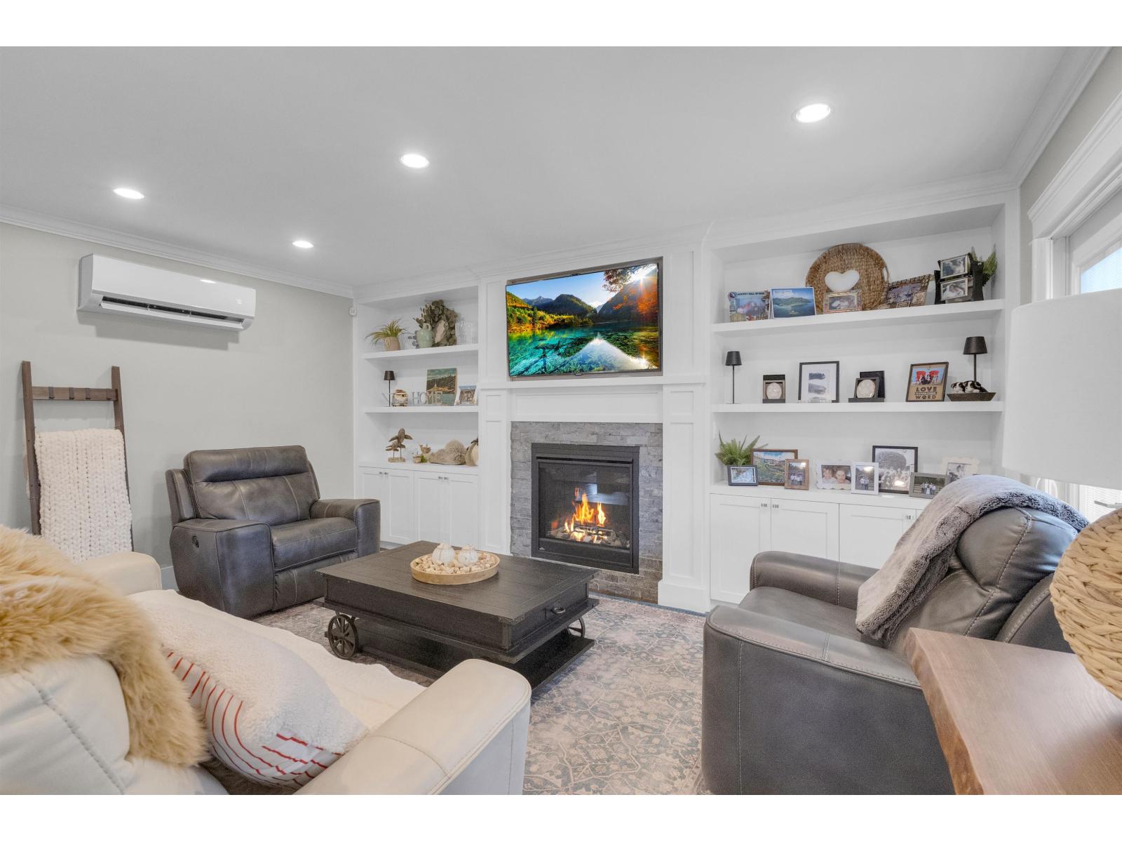 8168 132a Street, Surrey, British Columbia  V3W 8Y6 - Photo 1 - R3105710