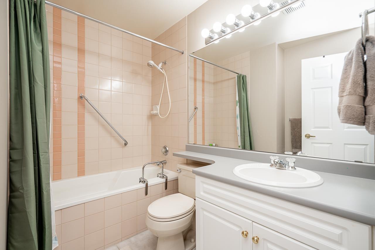 303 15338 18 Avenue, Surrey, British Columbia  V4A 1W8 - Photo 19 - R3105253