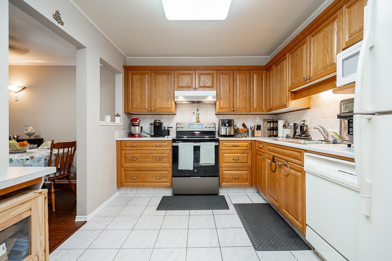 303 15338 18 Avenue, Surrey, British Columbia  V4A 1W8 - Photo 9 - R3105253