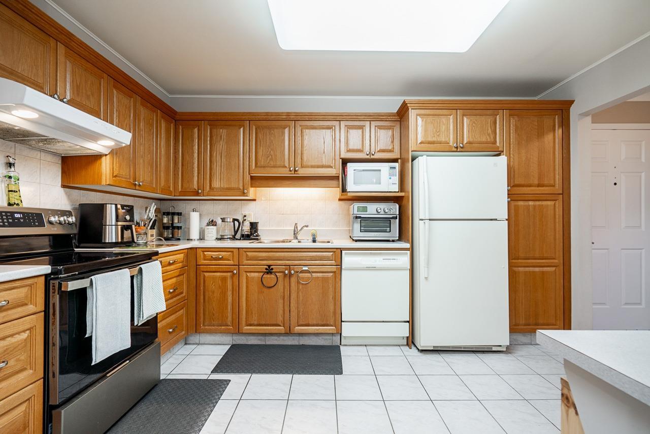 303 15338 18 Avenue, Surrey, British Columbia  V4A 1W8 - Photo 10 - R3105253