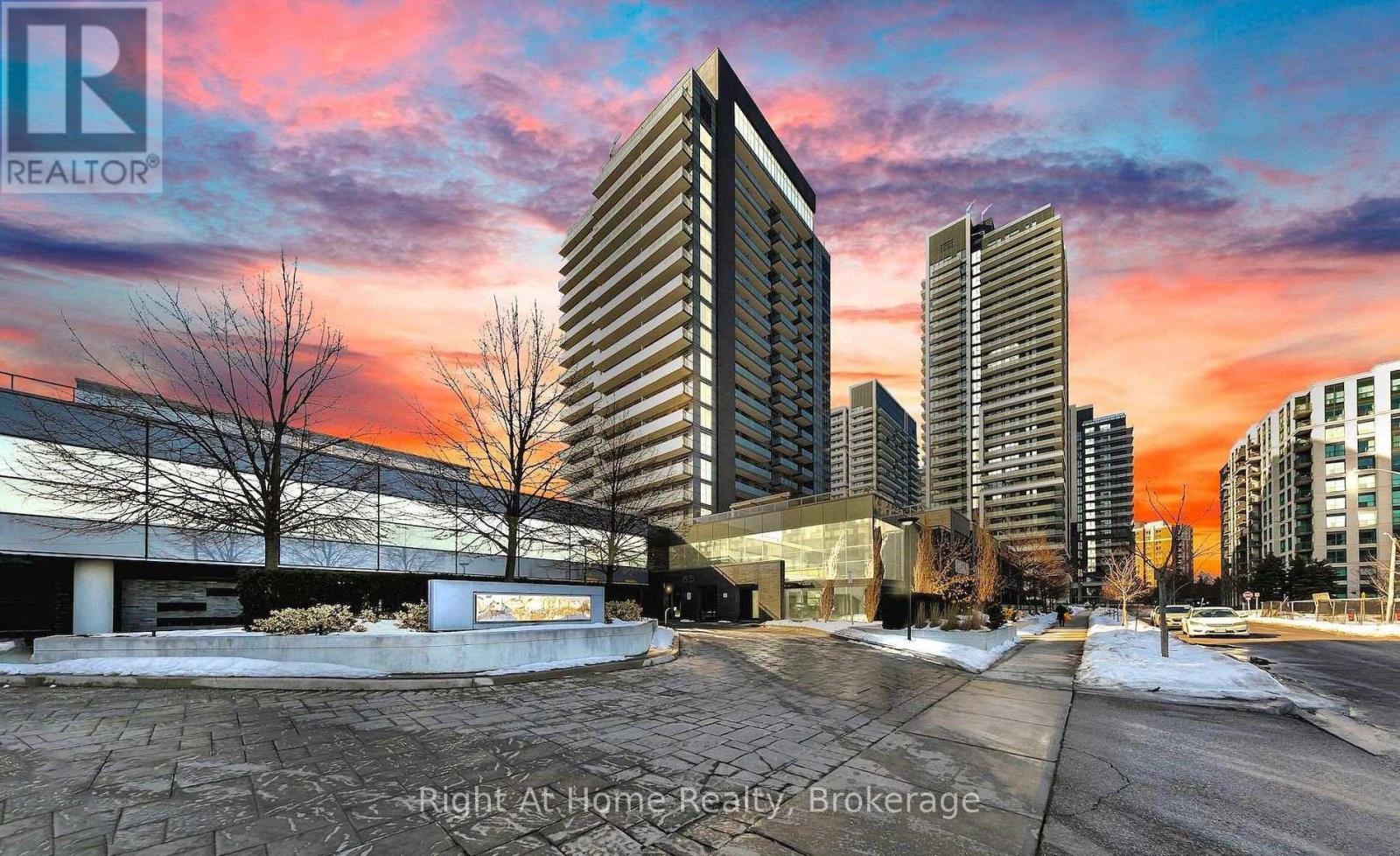 PH01 - 95 ONEIDA CRESCENT, Richmond Hill, Ontario