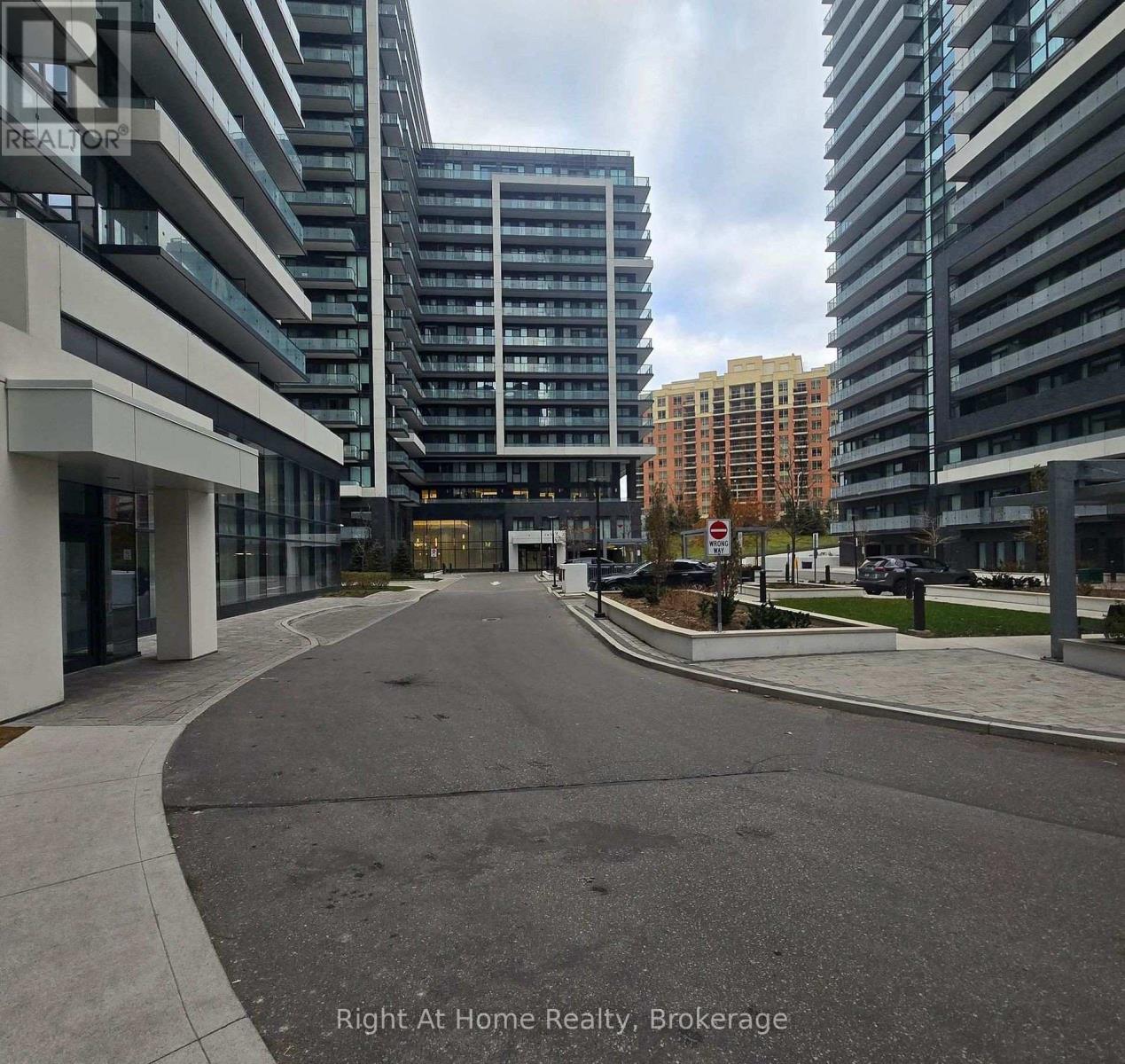 Ph01 - 95 Oneida Crescent, Richmond Hill, Ontario  L4B 0H5 - Photo 3 - N12948102